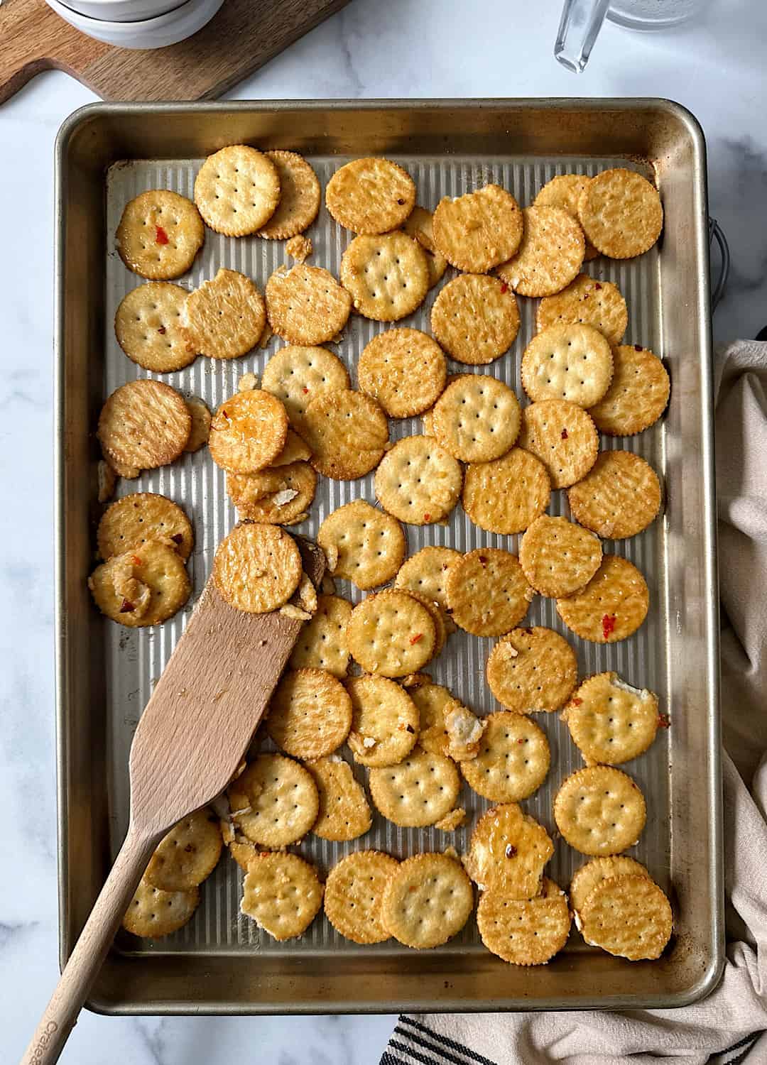spicy sweet chili baked crackers on baking tray