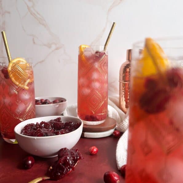 Thanksgiving Cranberry Sauce Mule (with Mocktail)