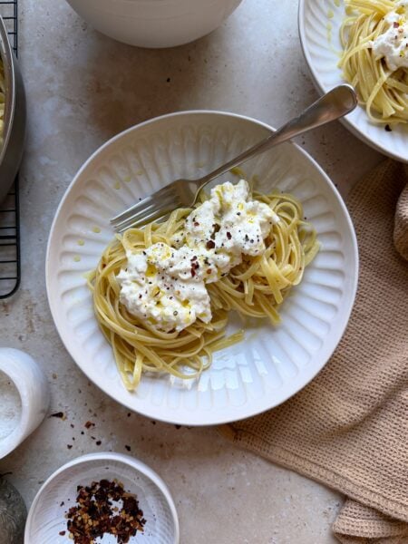 bowl of simple stracciatella pasta
