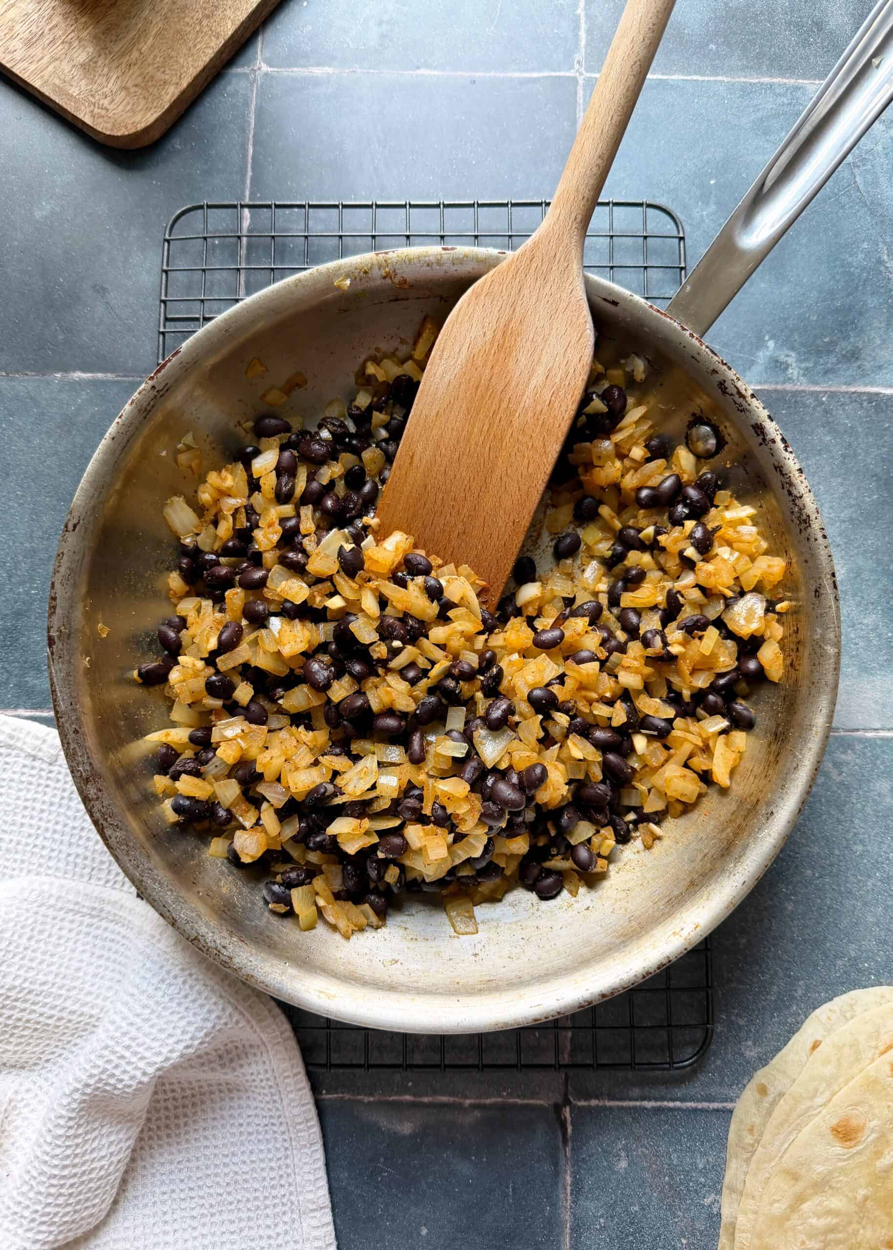 black bean and onion filling for quesadillas